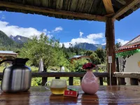 Bomi Yunsan Residence B&B (Gang Yunsan Forest Scenic Area Store) Hotels in Bome