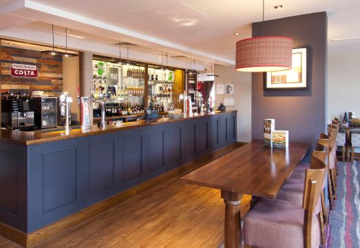 프리미어 인 개트윅 외부 전경