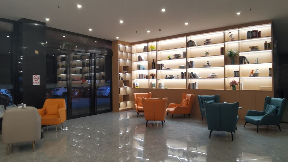 Unitour Hotel (Tianyang High-Speed Railway Station Benxi Gymnasium)