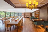 Yulong Hotel Hotels in Dege