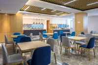 Haining Leather City Maison New Century Hotel