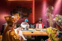 YUY Hotel - 5-Star
