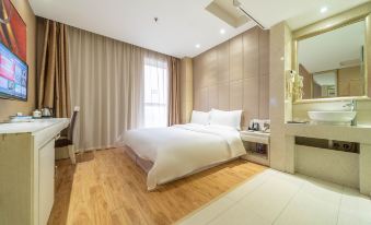 Ease Hotel · Fun (Yichang Zhijiang Miaoshang Plaza)