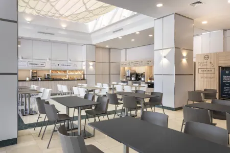 B&B Hotel Madrid Aeropuerto T4