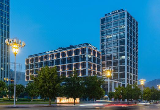 5. 하워드 존슨 파..