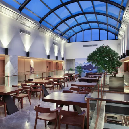 Xiangbishan Port House | City core stroll city center hotel (Guilin two rivers and four lakes store)