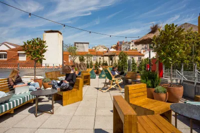 Selina Secret Garden Lisbon Hotels in Лісабон