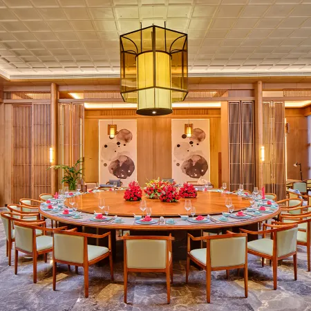 Regal Palace DeRUCCI Resort