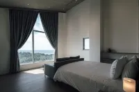 Sunlight on the peninsula - Balcony