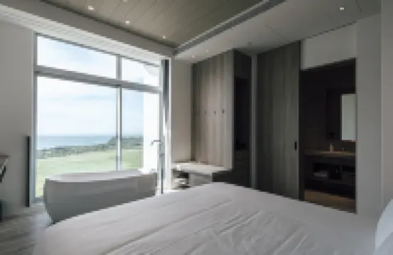 Sunlight on the peninsula