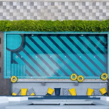 Cozy Blu Suvarnabhumi Hotels near Wat King Kaeo