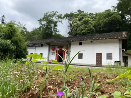 Yashan Tourism Resort Area Luojia Xiangcai Homestay Отели в г. Даю