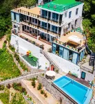 Wenling yinxingyuan seaside home stay