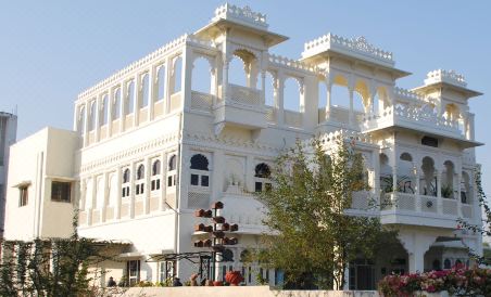 Gadh Ganesh Homestay - Housity