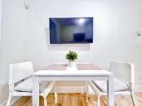 Sweet Home-Separate Entry-Near YVR Airport & Skytrain & Costco Hotels in Greater Vancouver