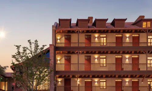 Qingting · Lyric Courtyard Hotel (Zhongshan Road Metro Station, Zhanqiao, Qingdao)