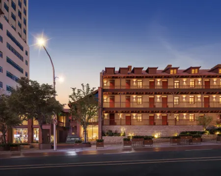 Qingting · Lyric Courtyard Hotel (Zhongshan Road Metro Station, Zhanqiao, Qingdao) โรงแรมในชิงเต่า