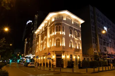 En Hotel Izmir فنادق في 
