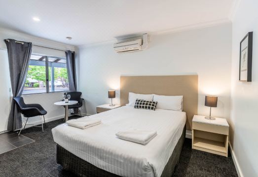 2. 만지멉 킹슬리 ..