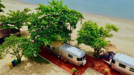 Camperisti at Club Laiya