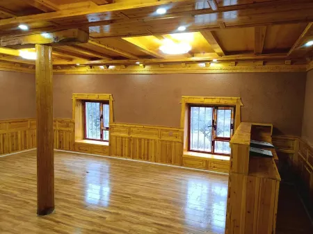 Gongga Township Yunhai Chinese Inn (Shangmuju) Отели рядом с достопримечательностью «Quanhua Shoal»