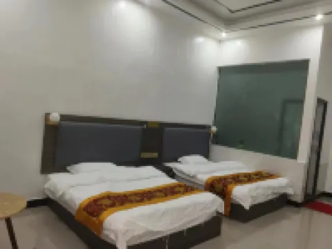 Longling Yaodi Hotel
