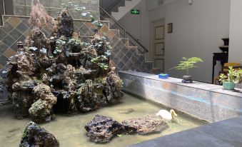 WWR hostel & cafe (old town branch)