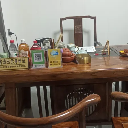 Ruidong Homestay Отели в г. Вэйхуэй