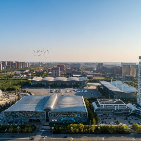 Xana Hotelle (Cangzhou West Railway Station International Exhibition Center)