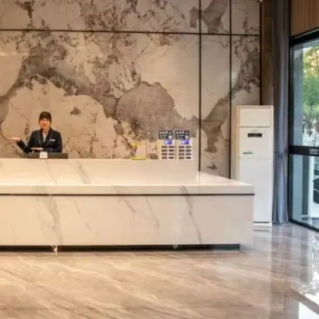 Li County Hemei Hotel
