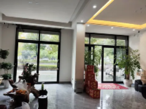 Luoping Tongda Qingyun Hotel فنادق في لوى بينغ