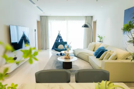 Yimo Blue Family Seaview Large Apartment Homestay (Seventh Phase Sea Mirror) Отели в г. Чанли