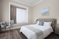 Vancouver Stay ----- Modern Richmond Home  Next to YVR Airport--Brand New & Stylish