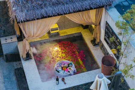 Big House Hot Spring Courtyard Hotel Отели рядом с достопримечательностью «Lishan Cableway Station»