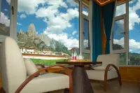 Dongzan Enjoy Nature Yunjian Mountain Residence (Zagana Scenic Area Branch) Hotel di Têwo