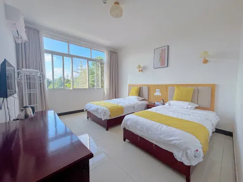 E'mei Mountain Yu Woodcarver Leisure Villa