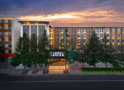 Flower · Designer Hotel (Yanji Yanbian University Korean Folk Garden)