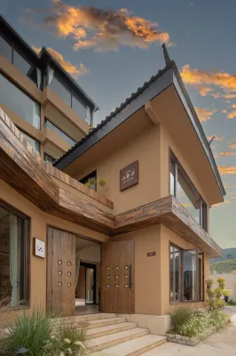 山眷雲·日照金山·田也咖啡·雪山全幅畫景飯店 外觀 Photos