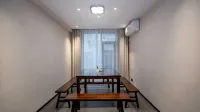 Jiuhua Mountain Jingchen Yinshu Homestay (Jiuhua Mountain Tourist Service Center)