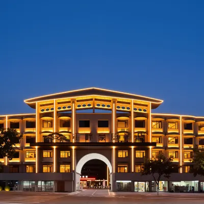 Guiyang Riverside Grand Court Hotel (Guiyang East Railway Station Normal University Subway Station) Hotel dekat Guizhou Normal University