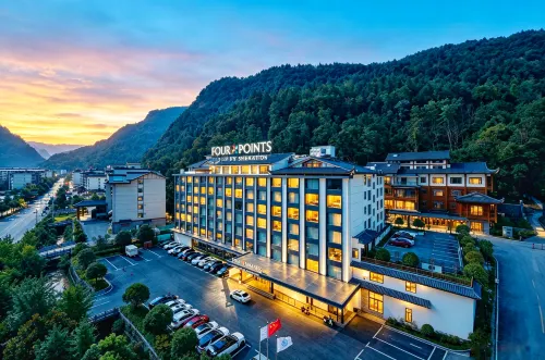 Zhangjiajie National Forest Park Four Points by Sheraton Hotel - 5-Star