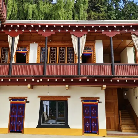 Songsong XI ZANG Residence Scenic Homestay