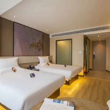 IU Hotel (Libo ancient town store)