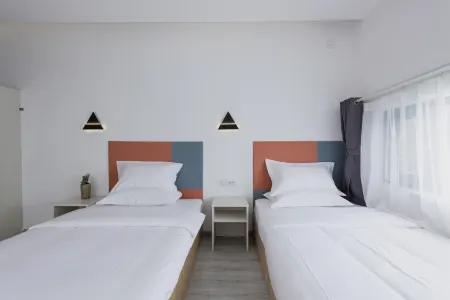 Tuixiu Qingshe Youth Hotel