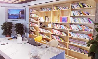 Youth E-sports Hotel