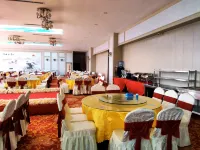 Naimanqi National Day Business Hotel