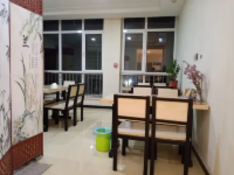 Qingzhu Yuexiang Hotel (Tangshan Yutian Bus Station)