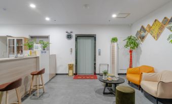 Qingnian Boutique Hotel(FeiDong longtang shuilishuidian dian)