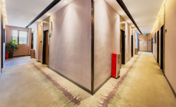 Moli Hotel (Guangzhou Yongqingfang Zhongshan 8th Road Subway Station)