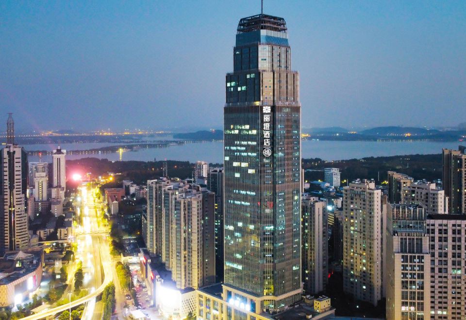 丽橙酒店·逸（武汉楚河汉街岳家嘴地铁站店）外景图